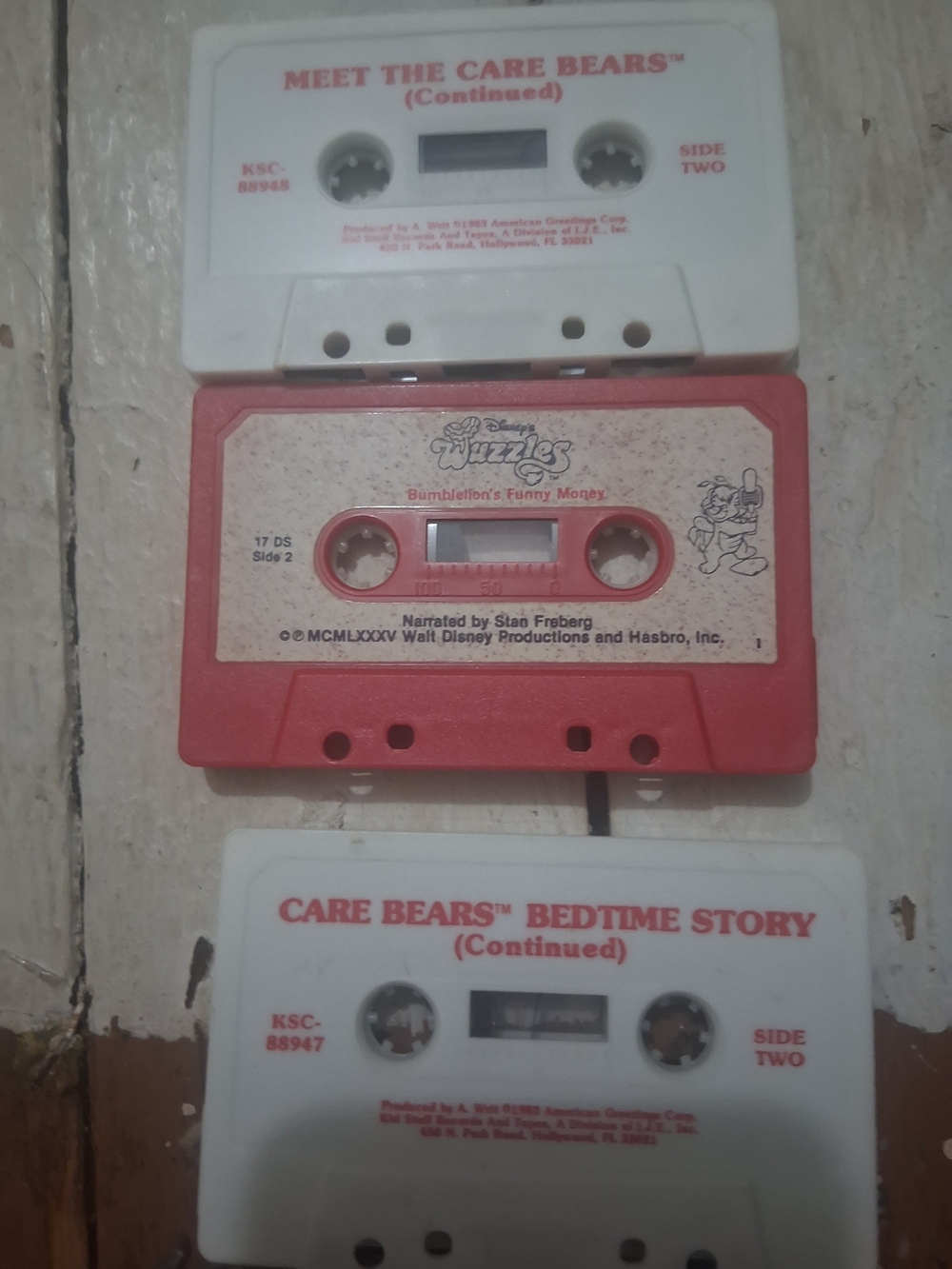 Disney Wuzzles Bumblelina's Funny Money Red Cassette Tape